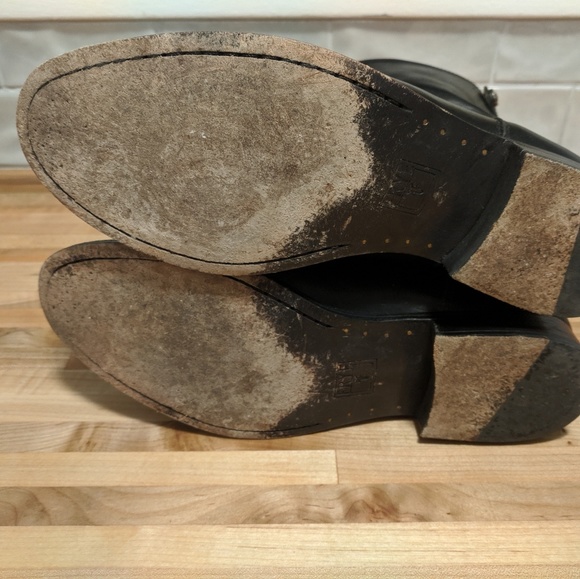 Frye Ankle Boots With Back Zip Size 8 - Picture 4 of 8